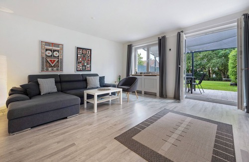 Bad Fallingbostel House | Holiday Home 'Ferienhaus Heide' with Private Terrace and Wi-Fi