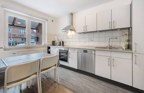 Bad Fallingbostel House | Holiday Home 'Ferienhaus Heide' with Private Terrace and Wi-Fi