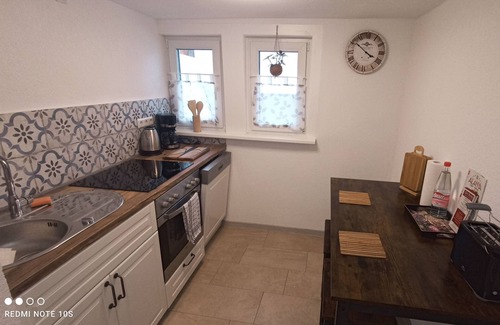 Frankisch-Crumbach House | Holiday Home 'Tiny Old House' with Private Terrace, Wi-Fi and Air Conditioning
