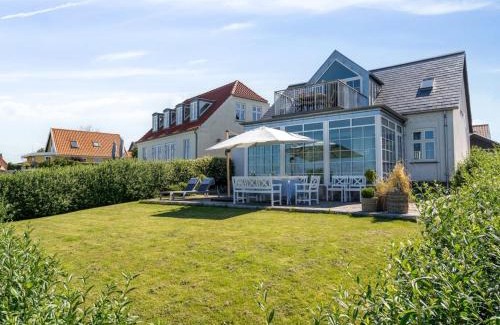 Assens House | Holiday Home Devis - 75m from the sea by Interhome