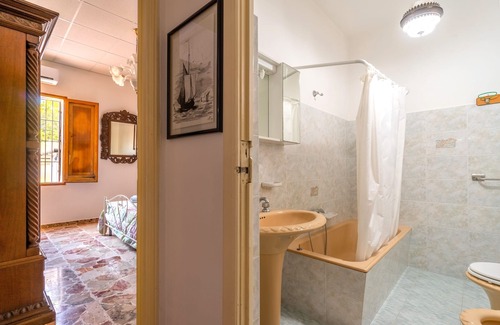 Parabita House | Holiday Home Dimora Ines with Terrace & A/C