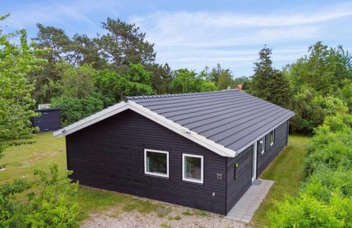Kaldred House | Holiday Home Dorreth - 3-2km from the sea by Interhome