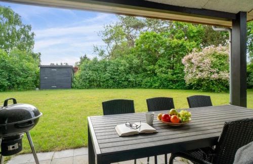 Kaldred House | Holiday Home Dorreth - 3-2km from the sea by Interhome