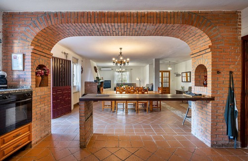 Gojar House | Holiday Home "El Cortijo de Granada" with Pool, Garden & Wi-Fi