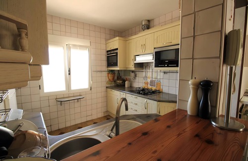 Denia House | Holiday Home 'Elisabet' with Mountain View, Wi-Fi and Air Conditioning