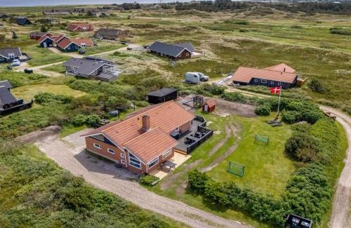 Nørre Lyngvig House | Holiday Home Elviira - 600m from the sea by Interhome