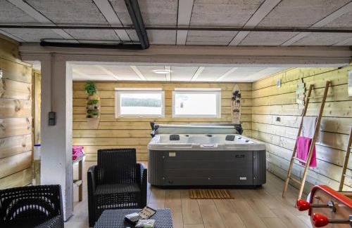 Landeda House | Holiday Home Entre Terre et Mer by Interhome