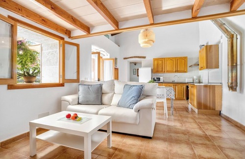 Sineu Villa | Holiday Home Es Camp Pla with Pool & Wi-Fi