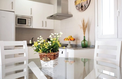 El Palmar House | Holiday Home 'Casa Orilla Sur B' close to the Beach with Pool & Wi-Fi