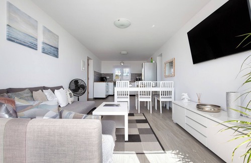 Puerto del Rosario House | Holiday Home "Helieta" with Mountain Views, Private Terrace and Wi-Fi