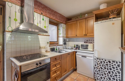 Bellver de Cerdanya House | Holiday Home 'Vall Bellver' with Mountain Views, Private Terrace and Wi-Fi