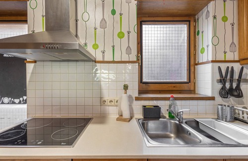 Bellver de Cerdanya House | Holiday Home 'Vall Bellver' with Mountain Views, Private Terrace and Wi-Fi