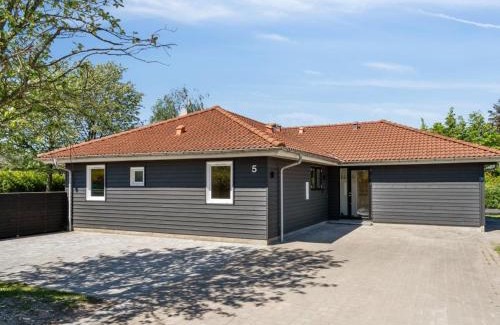 Bønnerup Strand House | Holiday Home Eunice - 850m from the sea by Interhome