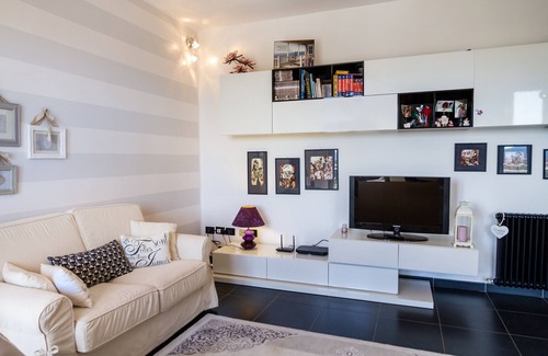 Follonica House | Holiday Home "F22 Casa Francesca" with Balcony & A/C