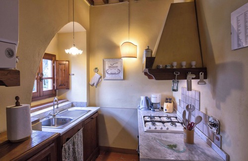 Figline e Incisa Valdarno Apartment | Holiday home features with Italian garden and free Wifi