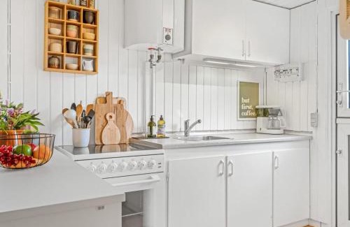Nordost House | Holiday Home Feenja - 800m from the sea by Interhome