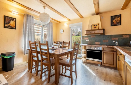 Oberwiesenthal House | Holiday Home 'Ferienhaus Fichtelberg' with Mountain View, Private Terrace and Wi-Fi