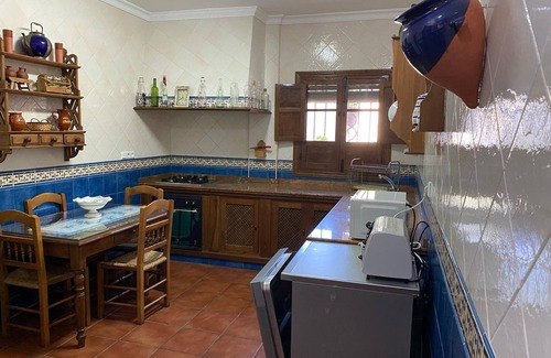 Ronda House | Holiday Home 'Finca Olivar El Pino' with Mountain View, Wi-Fi and Air Conditioning