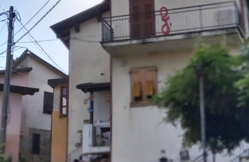 Beverino House | Holiday Home 'Fiordiluna Near 5 Terre' with Mountain View, Garden & Wi-Fi