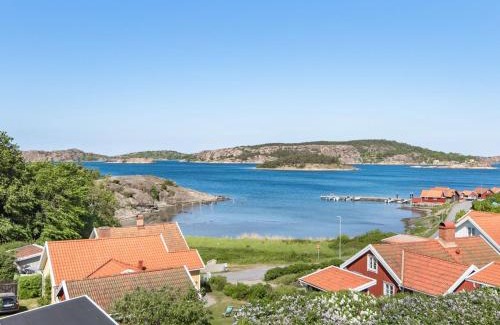 Fjallbacka House | Holiday Home Fjällbacka by Interhome