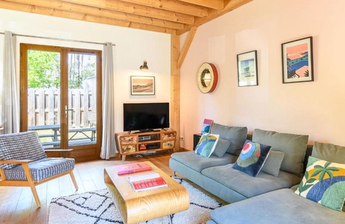 Saint-Julien-en-Born House | Holiday Home La Lette de Contis by Interhome