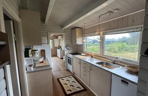Grønhøj House | Holiday Home Freding - 450m from the sea by Interhome