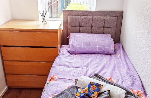Chorlton-on-Medlock House | holiday home