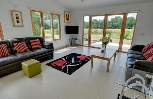 Etchinghill House | Holiday Home Great Field Farm Cottages by Interhome