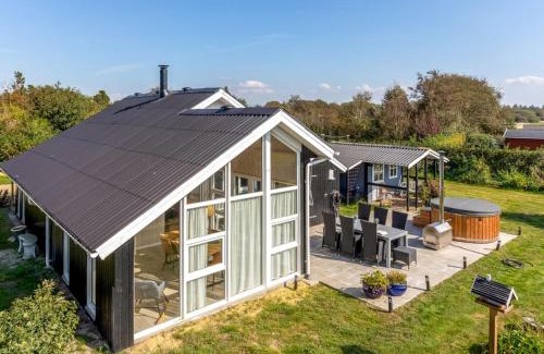 Skaven Strand House | Holiday Home Gudmundine - 350m to the fjord by Interhome