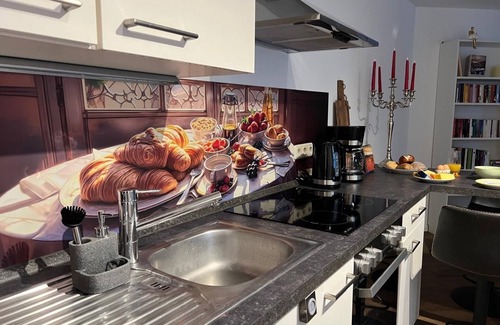 Schwerin House | Holiday Home 'H Auszeit' with Private Terrace, Private Garden and Wi-Fi