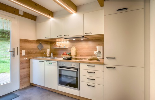 Schwarzenbach House | Holiday Home 'Häusle Nr 2' with Shared Garden, Balcony and Wi-Fi