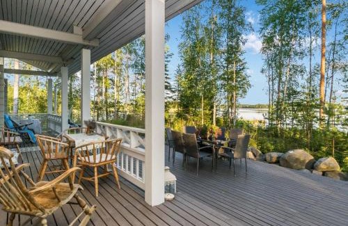 Hiukkajoki House | Holiday Home Haapaniemi by Interhome