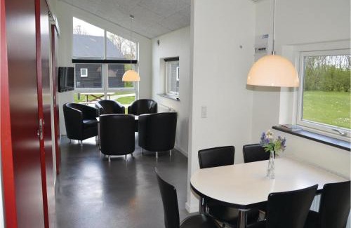 Spjald House | Holiday Home Halvejen Hytte Spjald Ii
