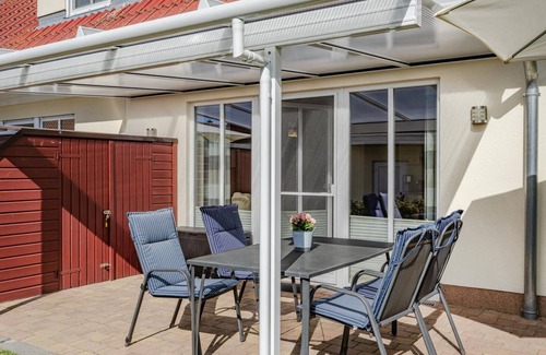 Korswandt House | Holiday Home 'Haus Ines' with Private Terrace, Private Garden and Wi-Fi