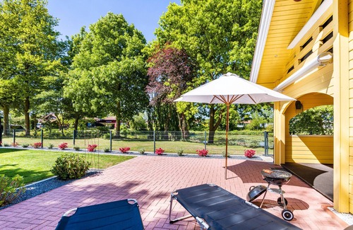 Steinbild House | Holiday Home 'Haus Miriam' with Private Terrace, Private Garden and Wi-Fi