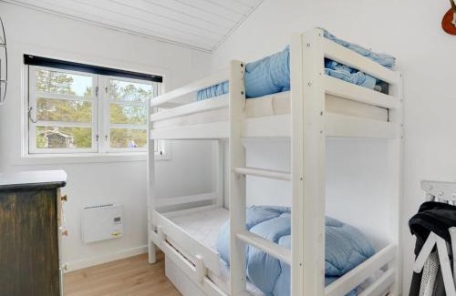 Sønderstrand House | Holiday Home Henriethe - 1-1km from the sea by Interhome