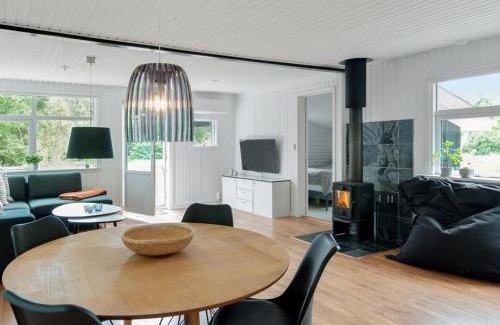 Nordost House | Holiday Home Hilde - 1-7km from the sea by Interhome