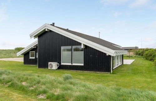 Lokken House | Holiday Home Hilkka - 500m from the sea by Interhome