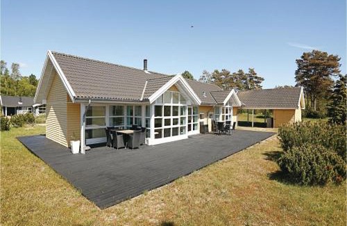 Oster Somarken House | Holiday Home Holsteroddevej Xii