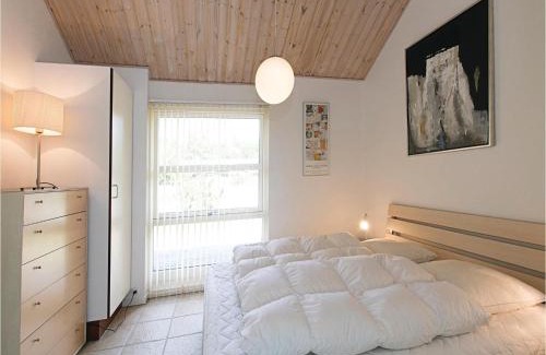 Oster Somarken House | Holiday Home Holsteroddevej Xii
