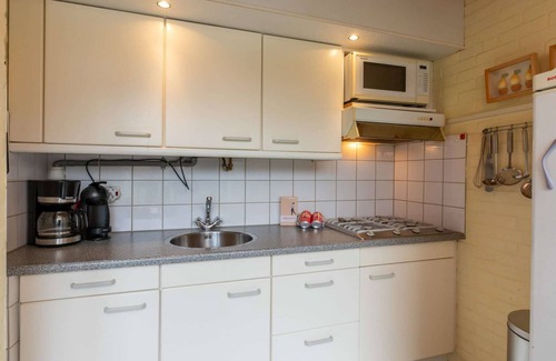 Westenschouwen House | Holiday Home in De Punt with Pool & Garden