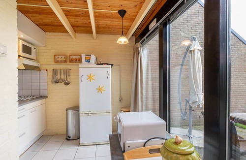 Westenschouwen House | Holiday Home in De Punt with Pool & Garden