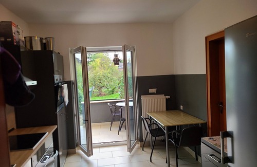 Birkesdorf House | Holiday Home 'Ihr Zuhause Auf Zeit' with Private Terrace, Balcony and Wi-Fi