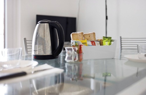 Imperia House | Holiday Home 'Il Gattino Di Porto Appartamento 2' with Shared Pool, Wi-Fi and Air Conditioning