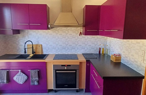 Riviere House | Holiday Home 'Ilostou' with Private Terrace, Garden and Wi-Fi