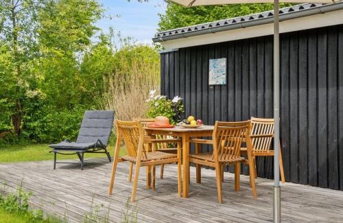 Smidstrup Strand House | Holiday Home Ilsabet - 750m from the sea by Interhome