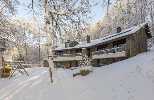 Chodes Villa | Holiday Home in Ardennes with Heated Pool