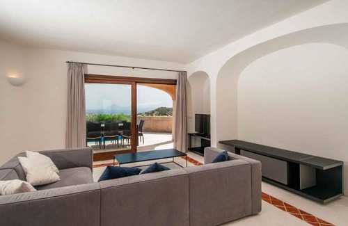 Abbiadori Apartment | Holiday home in Arzachena 30344