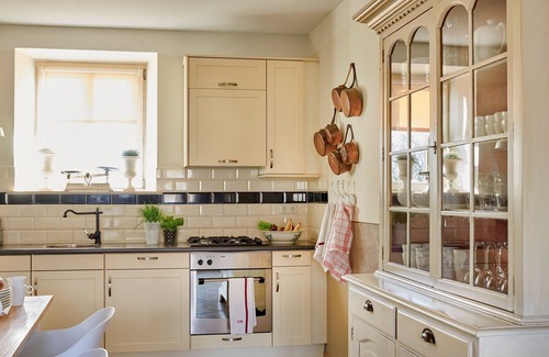 Schafelt House | Holiday Home in Baarlo with Private Terrace