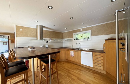 Dalskog House | Holiday home in Dalskog with a panoramic lake view | SE17006